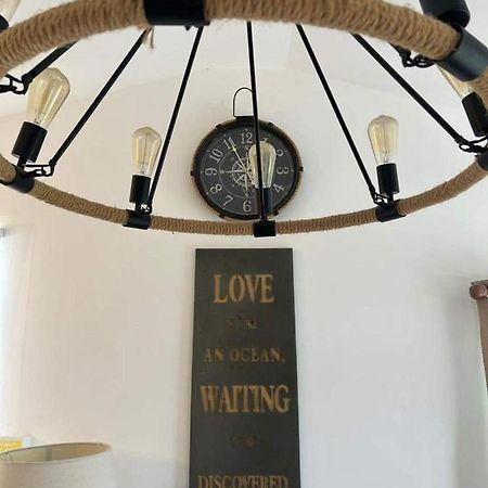 Stunning One Bed Modern & Contemporary Chalet ブリドリントン エクステリア 写真